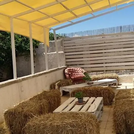 Villa - Sleeps 8 - Patio - Garden - Parking Villa Martina Franca