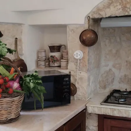 Villa - Sleeps 8 - Patio - Garden - Parking